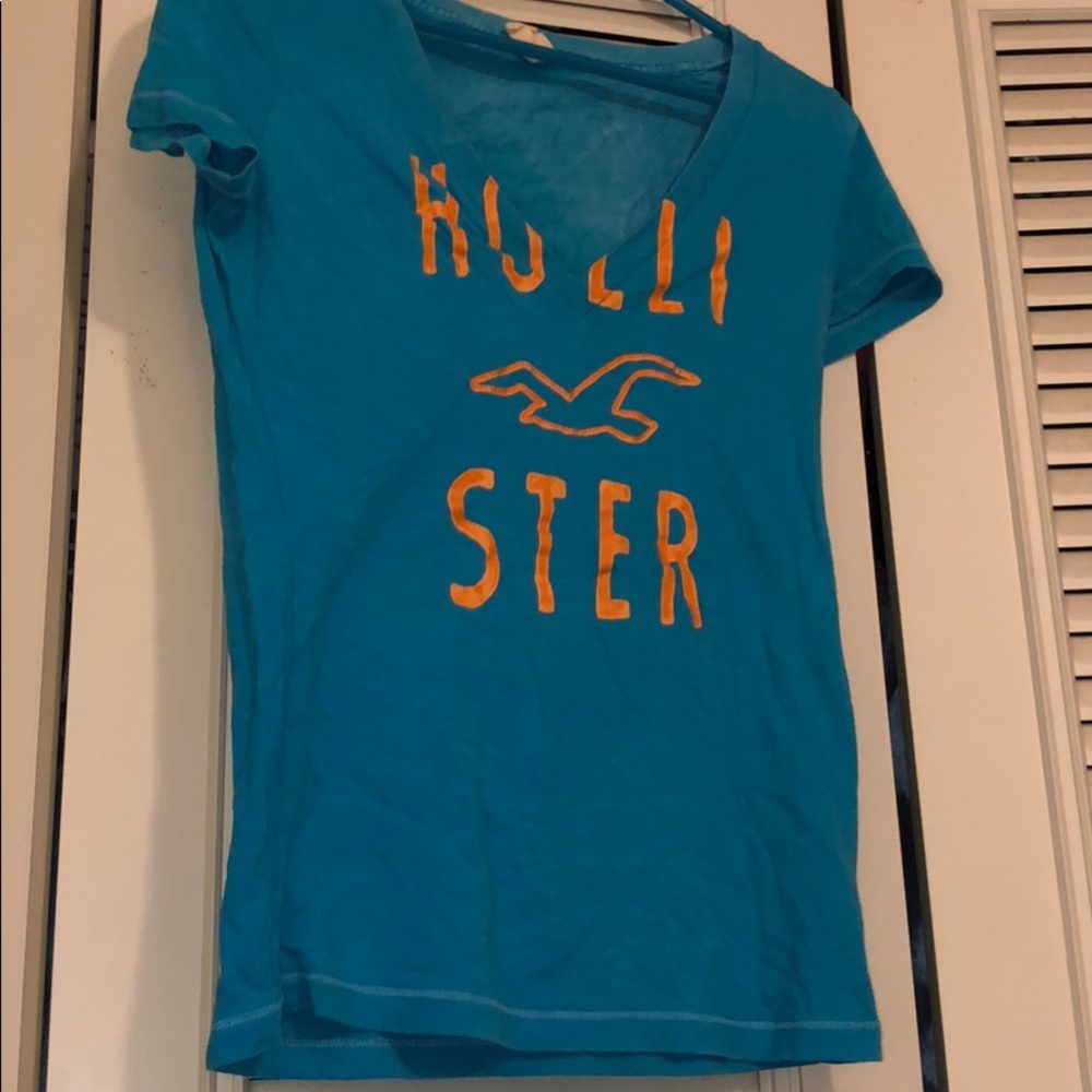 V-Neck T-shirt